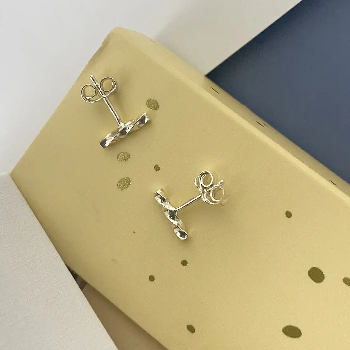 Twisted Studs