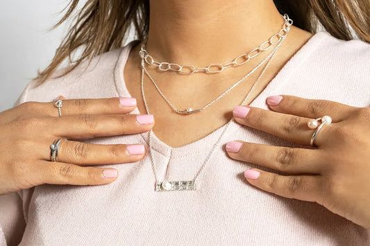 Minimalist Chain Necklaces: Handcrafted Simplicity