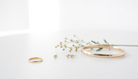 Ultra-Minimalist Jewelry: Less is More for Summer 2025