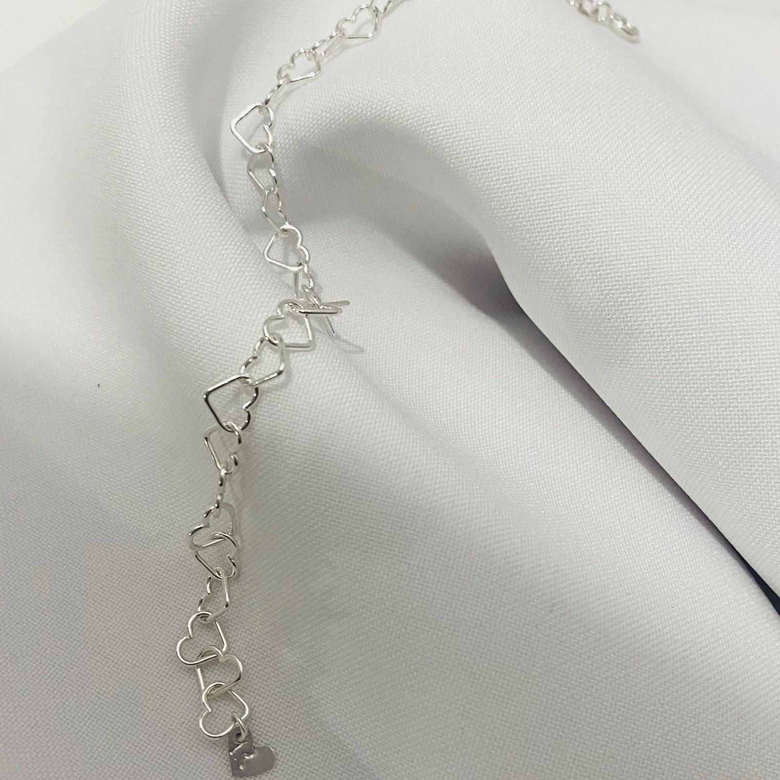 Luisana Jewelry Heart Bracelet in Silver with Interlocking Heart Designs for a Stylish Look