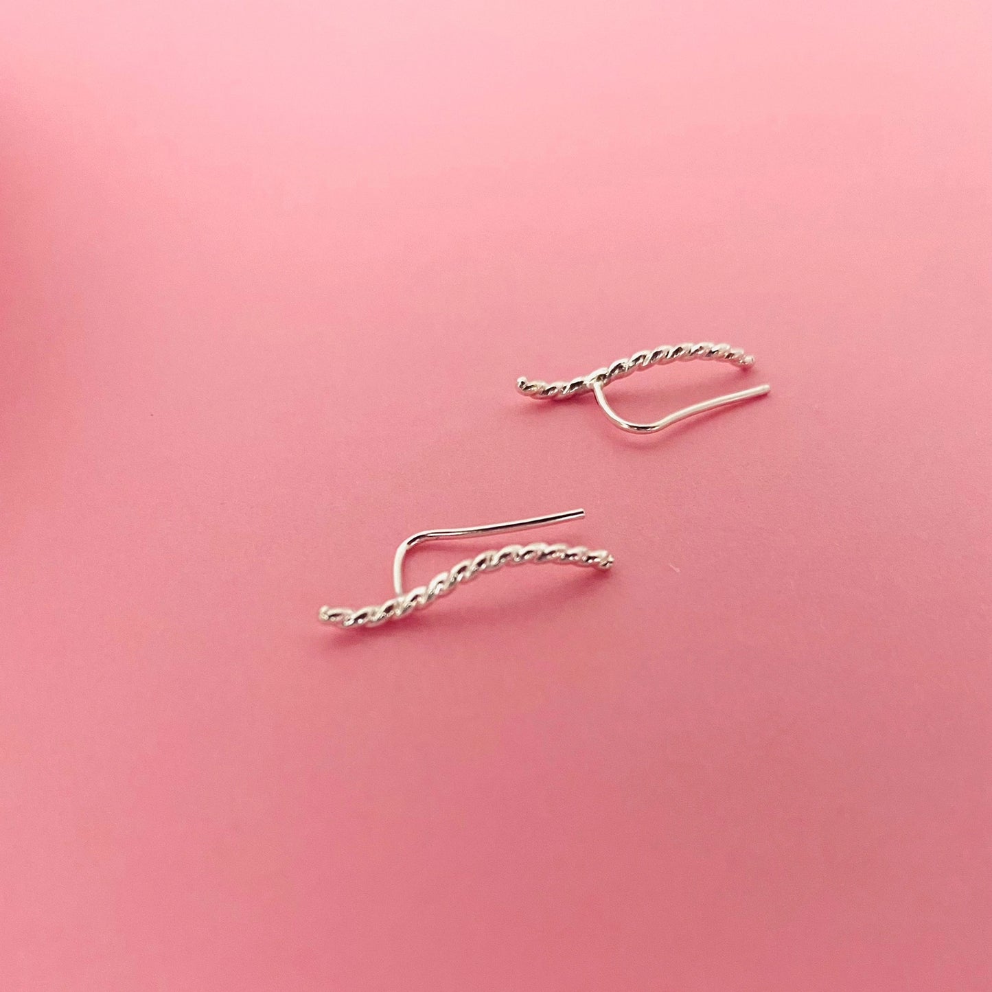 Luisana Jewelry Brisa earrings in a twisted silver design, perfect for everyday wear.
