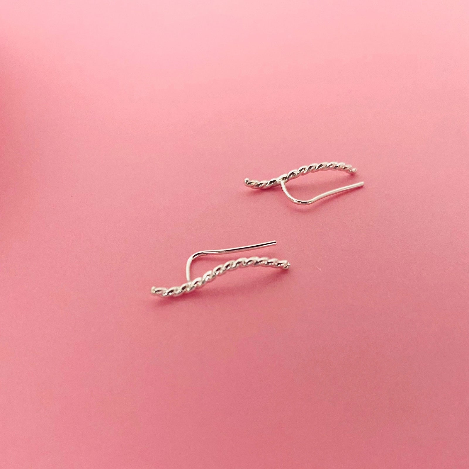 Luisana Jewelry Brisa earrings in a twisted silver design, perfect for everyday wear.