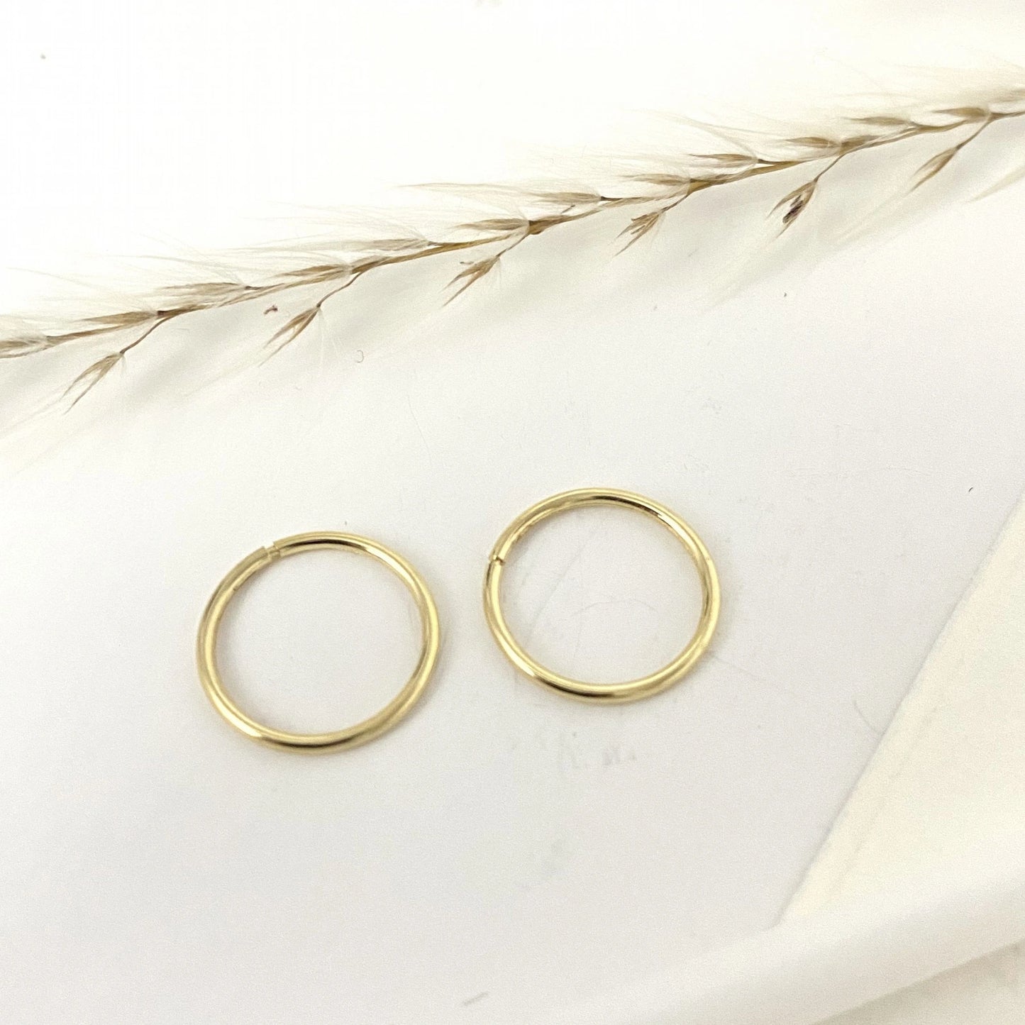 Luisana Jewelry Clara Hoops in Gold, elegant and simple hoop earrings for everyday wear