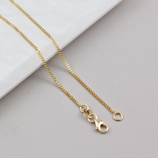 Luisana Jewelry Cuban Chain 1.4mm in gold with lobster clasp for a stylish accessory
