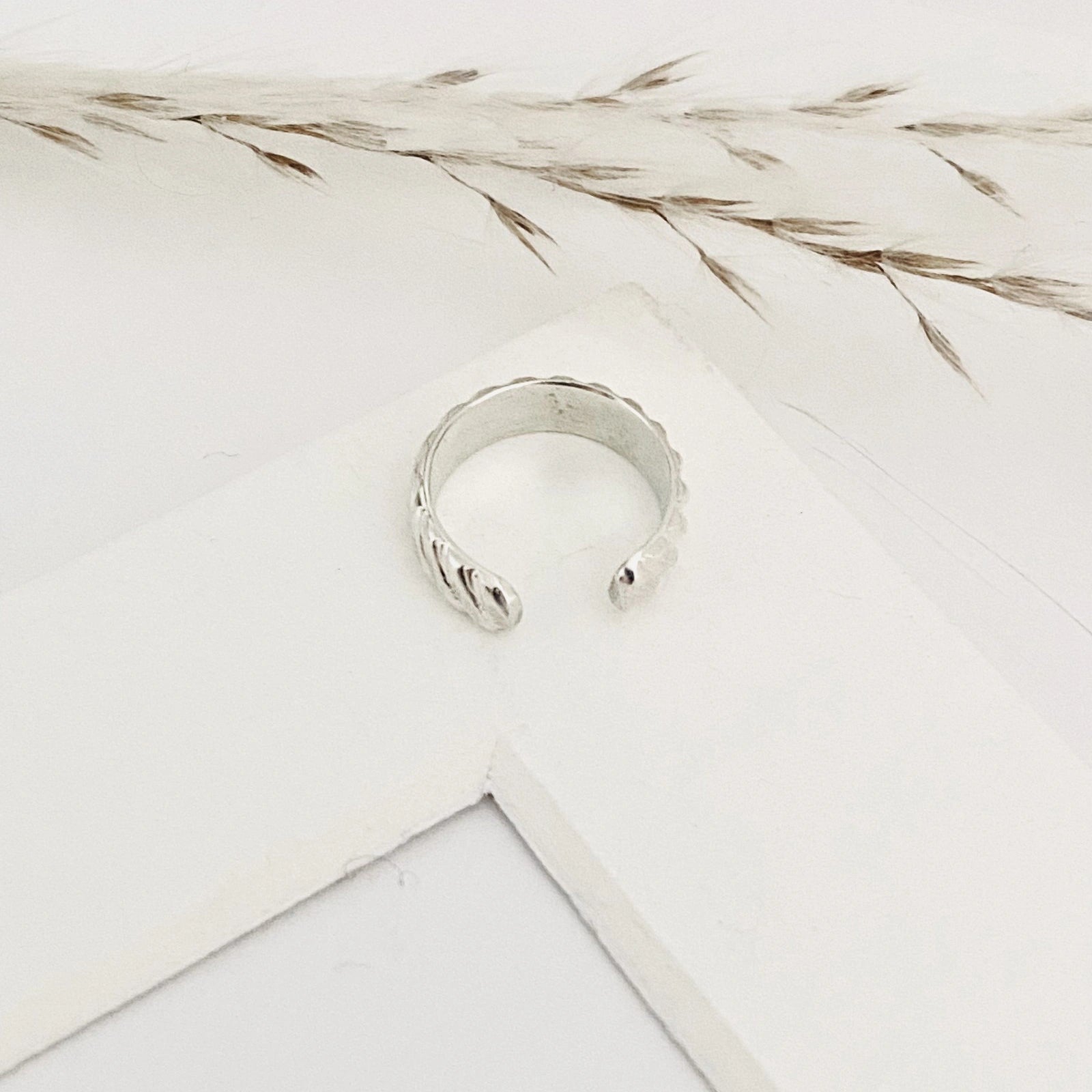 Luisana Jewelry Grace ear cuff in silver with a unique scalloped design for stylish ear accessories