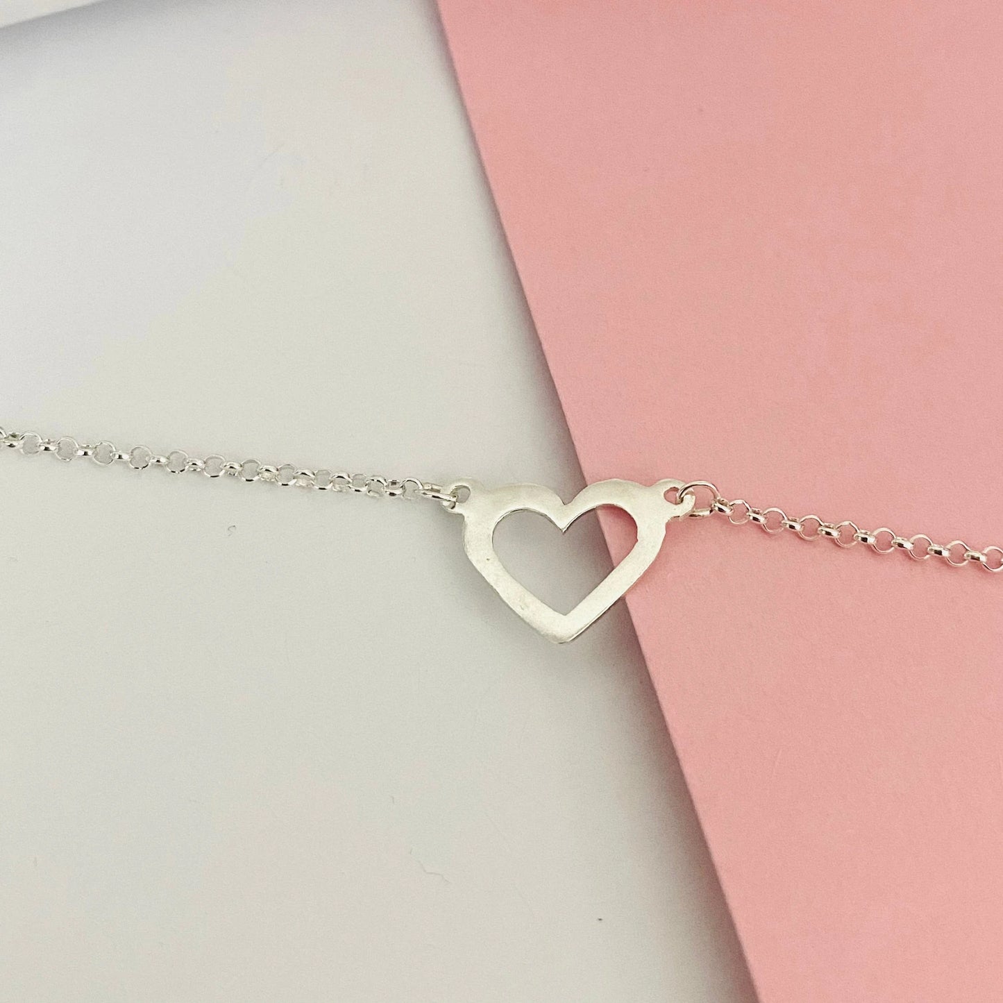 Luisana Jewelry heart bracelet in silver featuring an open heart design on a delicate chain