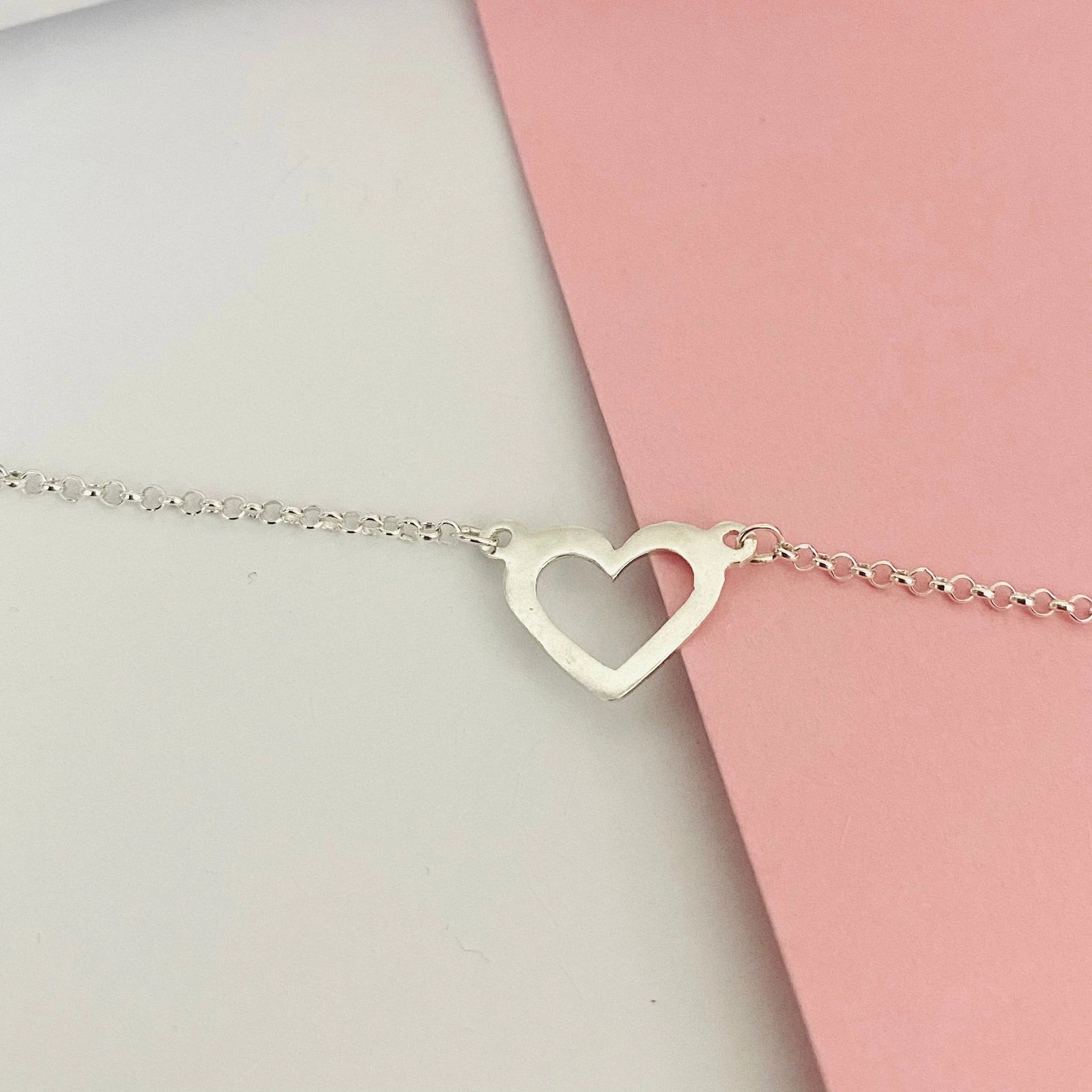 Luisana Jewelry heart bracelet in silver featuring an open heart design on a delicate chain