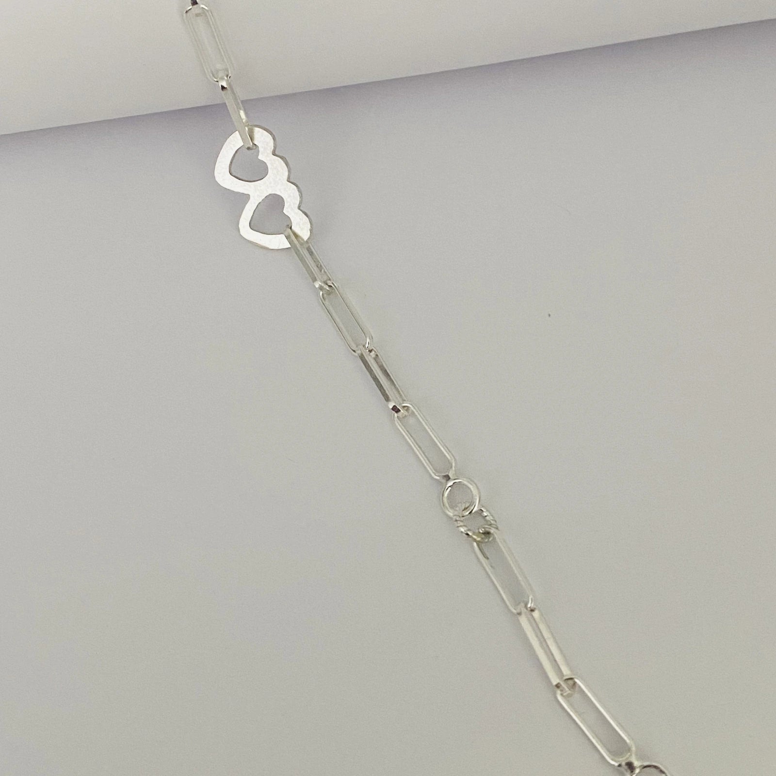 Luisana Jewelry Loving Bracelet in silver with unique heart-shaped design for a stylish look