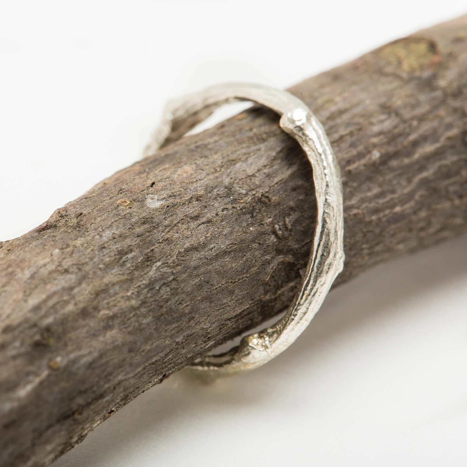 Luisana Jewelry Native Ring in Silver with a Nature-Inspired Twisted Design