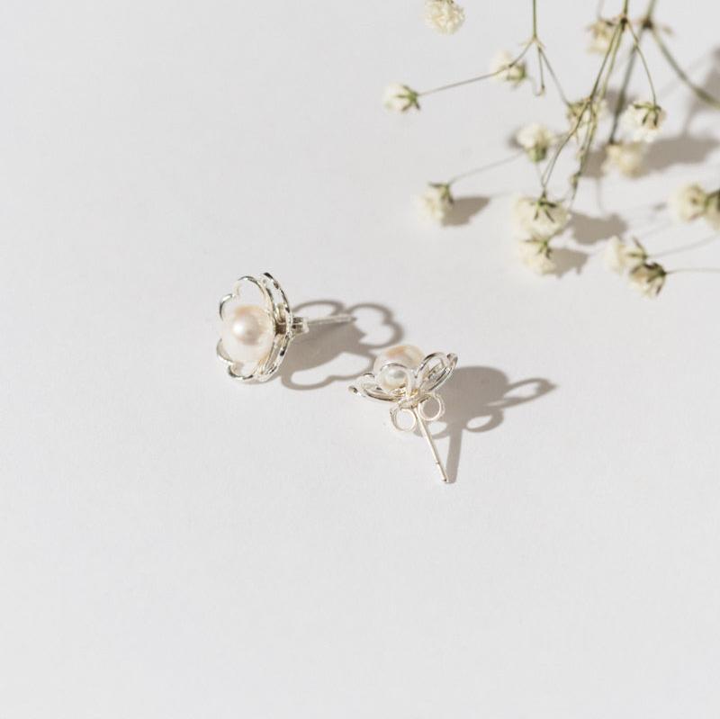 Luisana Jewelry Rose Earrings with Pearls and Elegant Floral Design