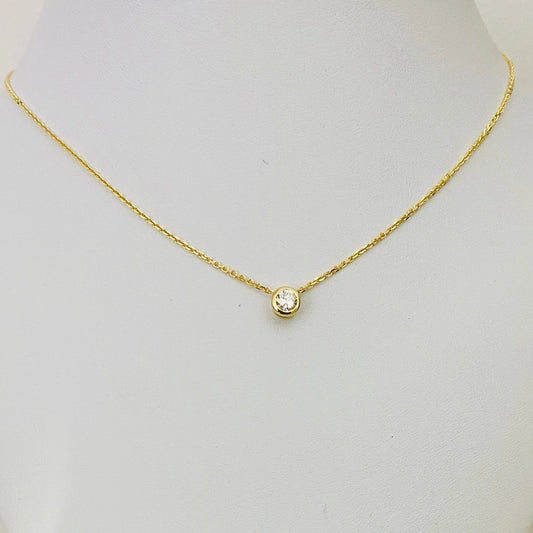 Luisana Jewelry Serene Necklace featuring a gold chain with a sparkling central pendant