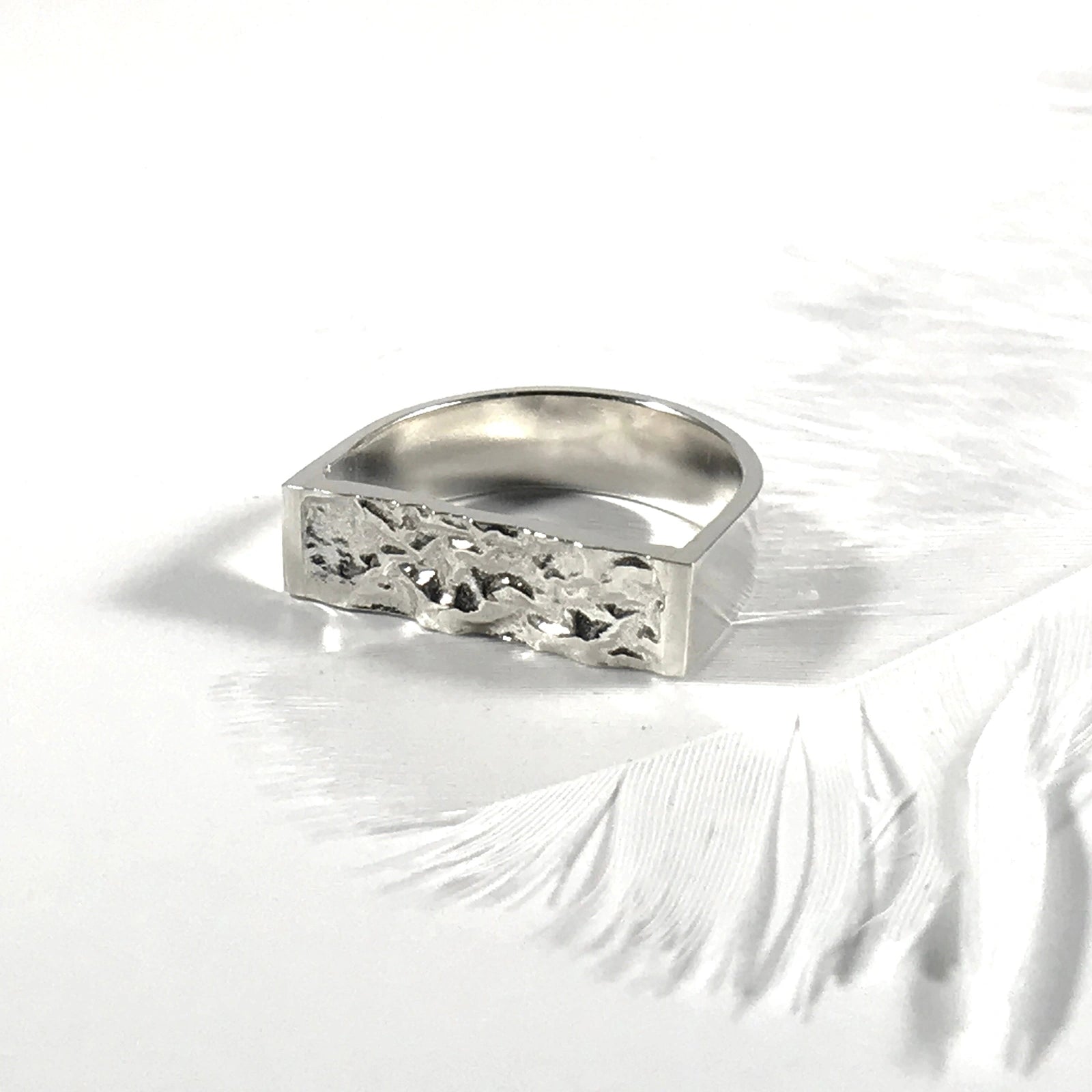 Luisana Jewelry Terra Ring in silver with a unique textured design for a modern look