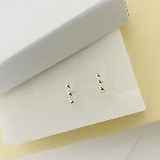 Twisted Studs