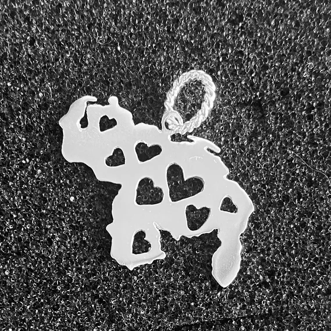 Luisana Jewelry Venezuela Necklace Hearts in silver with heart-shaped cutouts